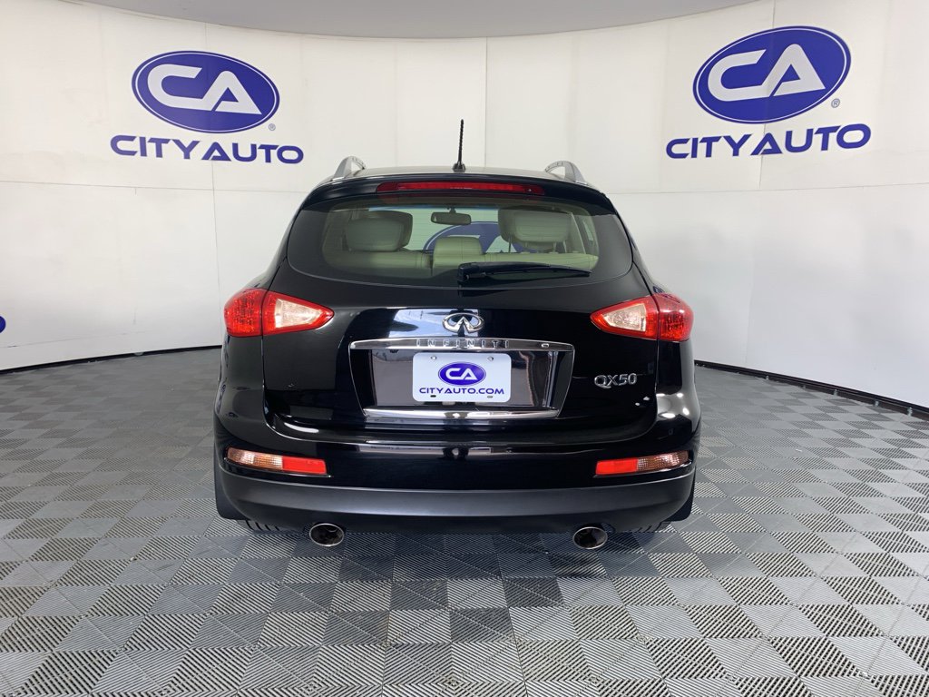 Used 2015 INFINITI QX50 Journey image 4
