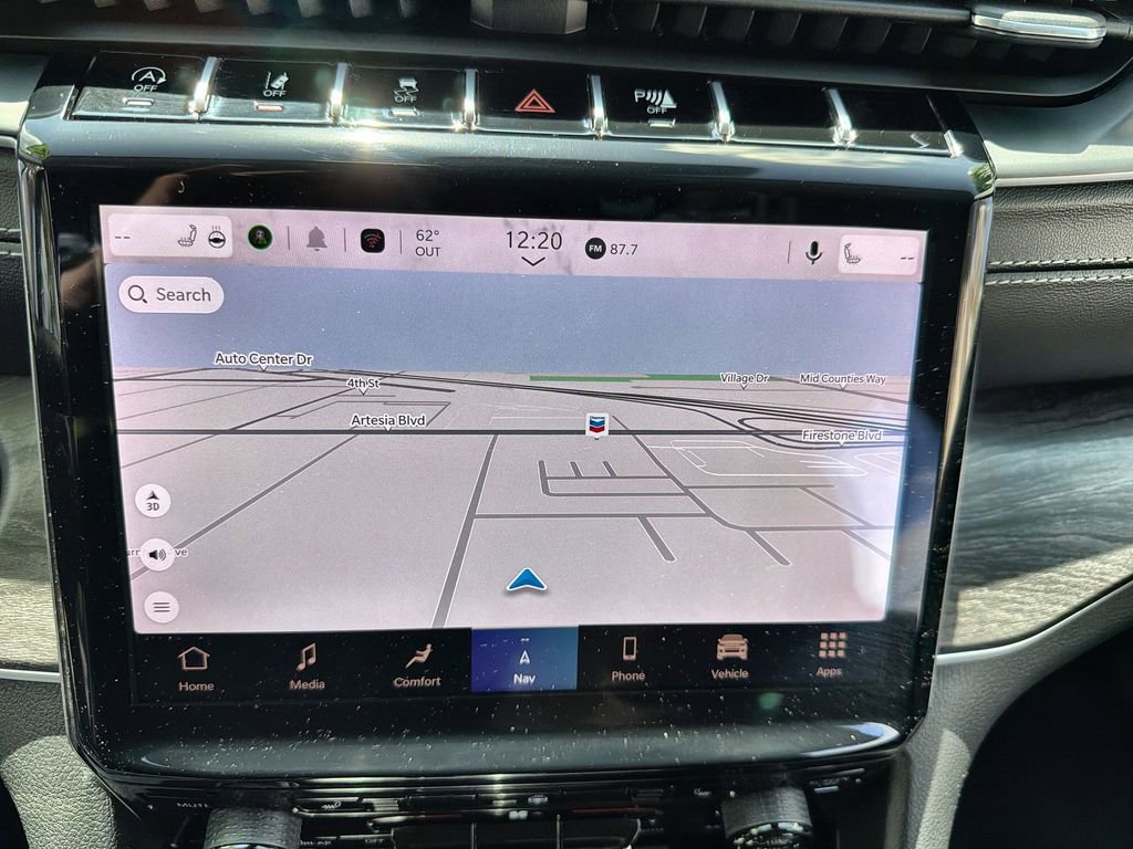 Used 2023 Jeep Grand Cherokee Limited w/ Trailer Tow Prep Group (B) AWD/4WD image 19