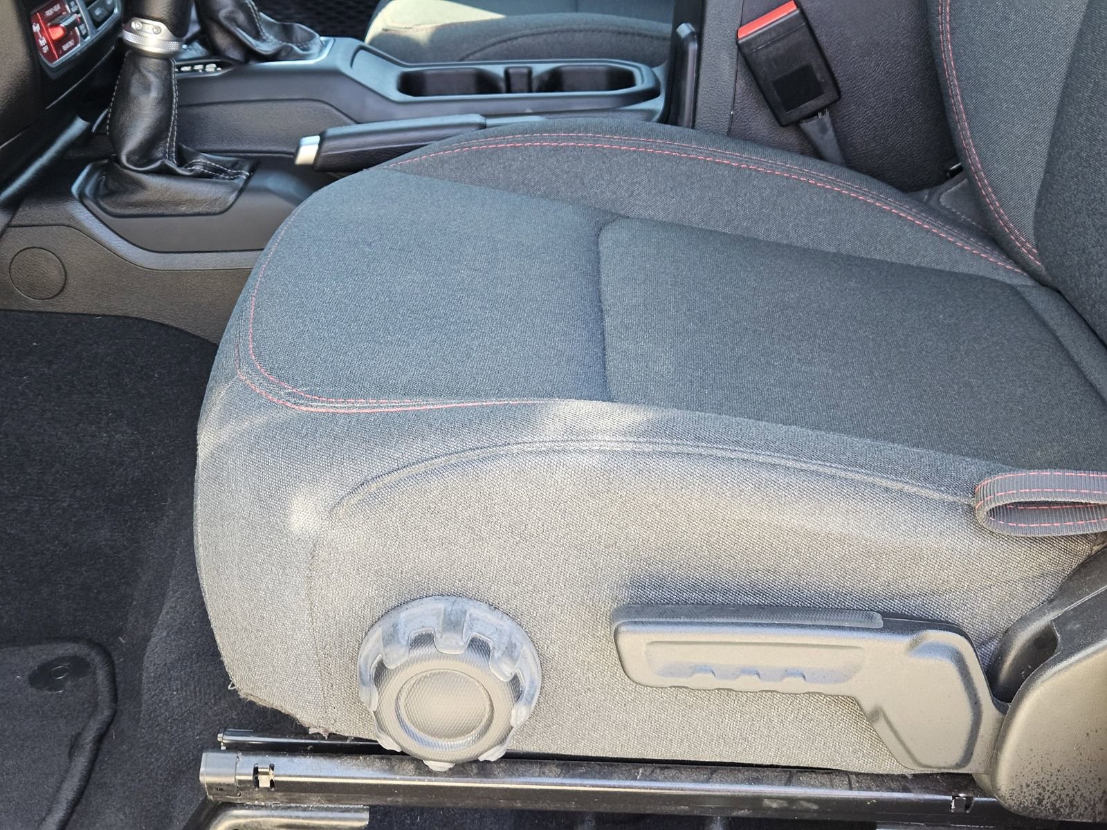 Used 2024 Jeep Wrangler Unlimited Rubicon image 30