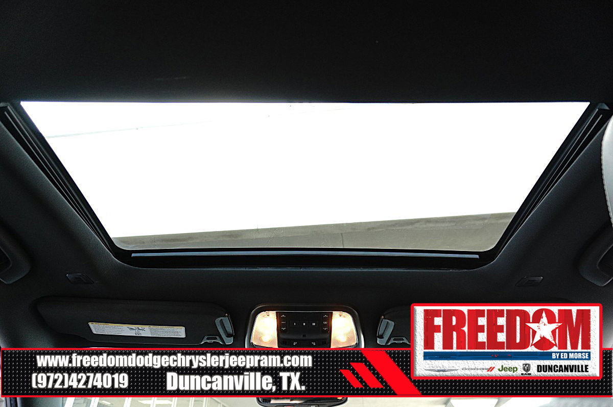 Used 2023 Chrysler 300 S RWD image 39