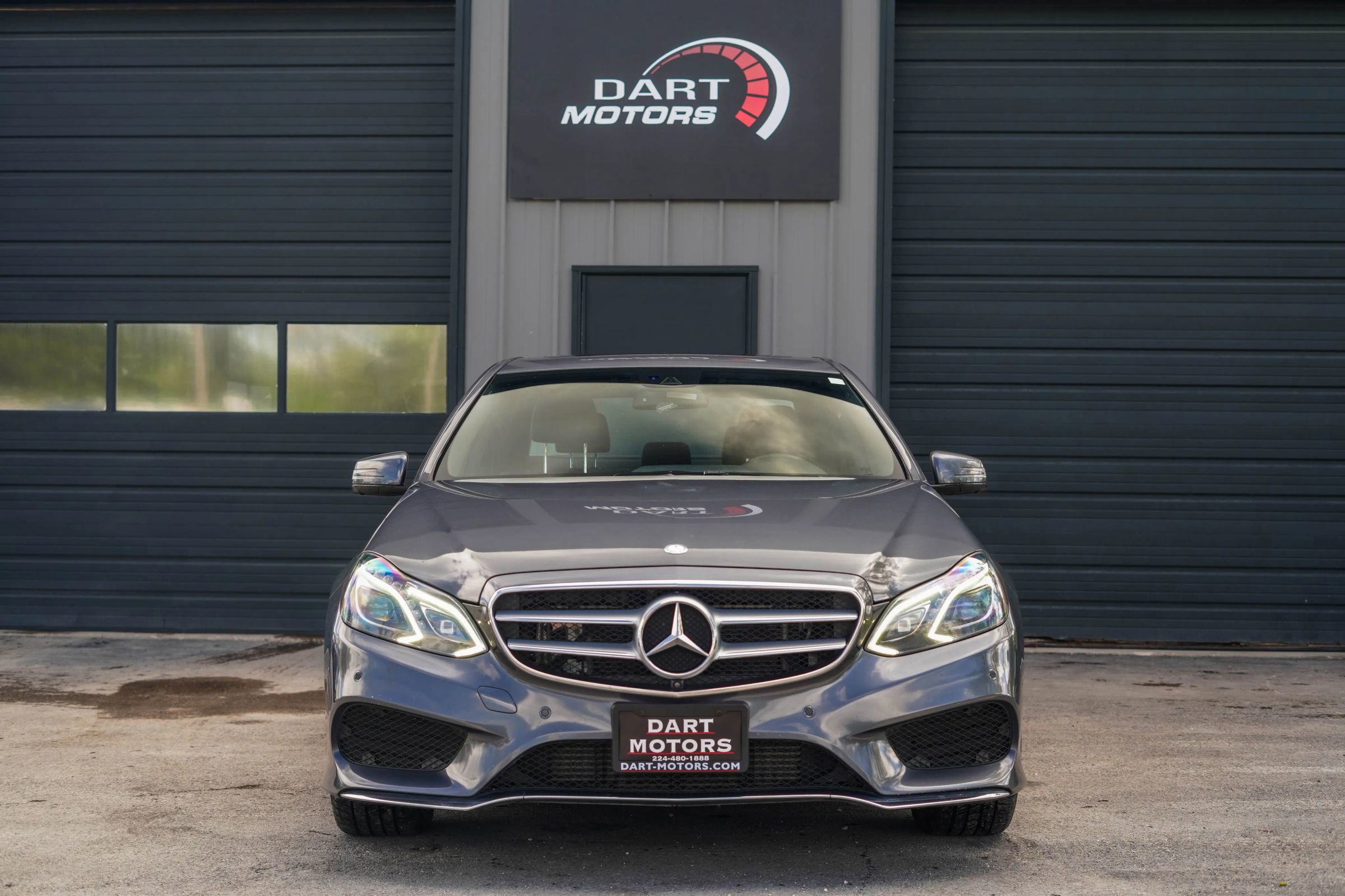 Used 2015 Mercedes-Benz E 250 BlueTEC 4MATIC Sedan image 2