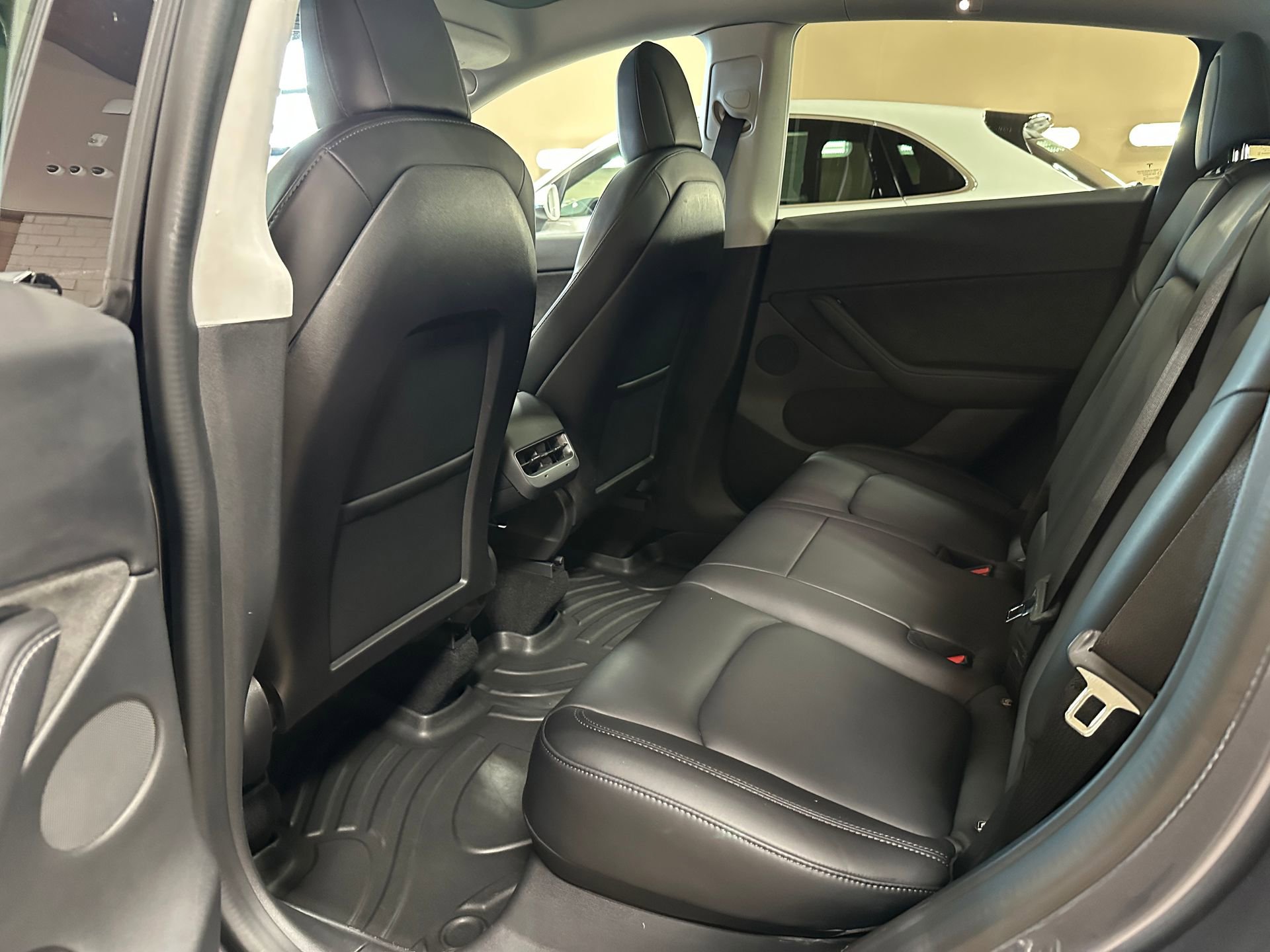 Used 2021 Tesla Model Y Long Range image 14