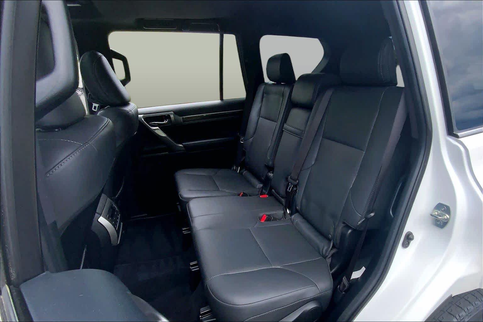 Certified 2023 Lexus GX 460 Premium w/ Premium Package AWD/4WD image 21