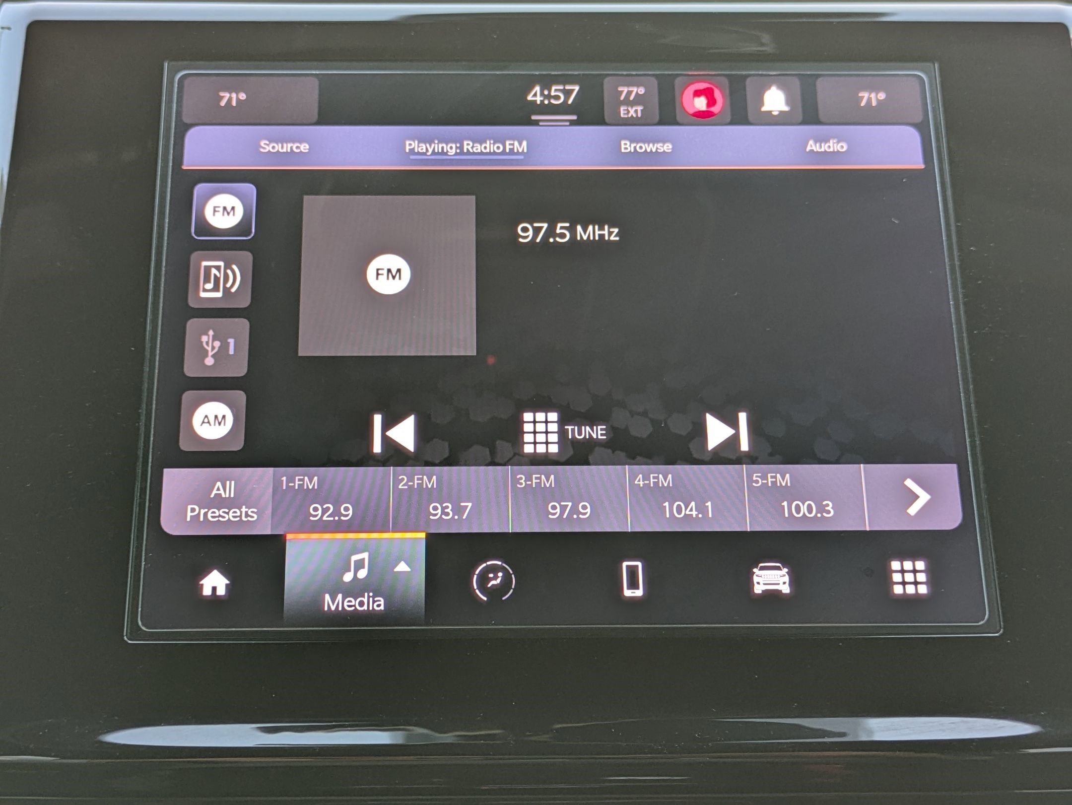 Used 2025 Jeep Grand Cherokee L Laredo image 23