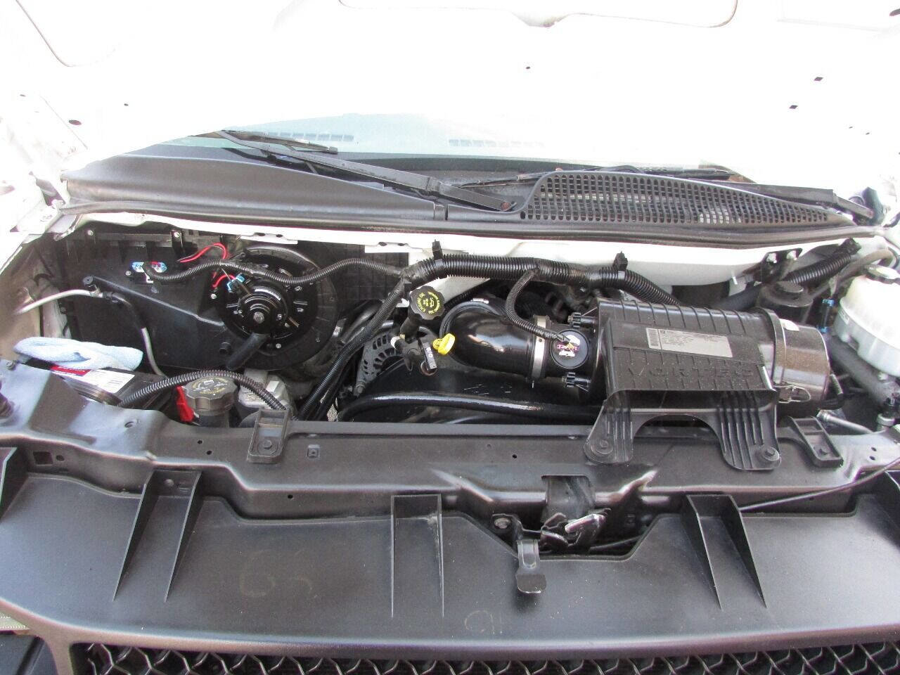 Used 2012 Chevrolet Express 1500 image 25