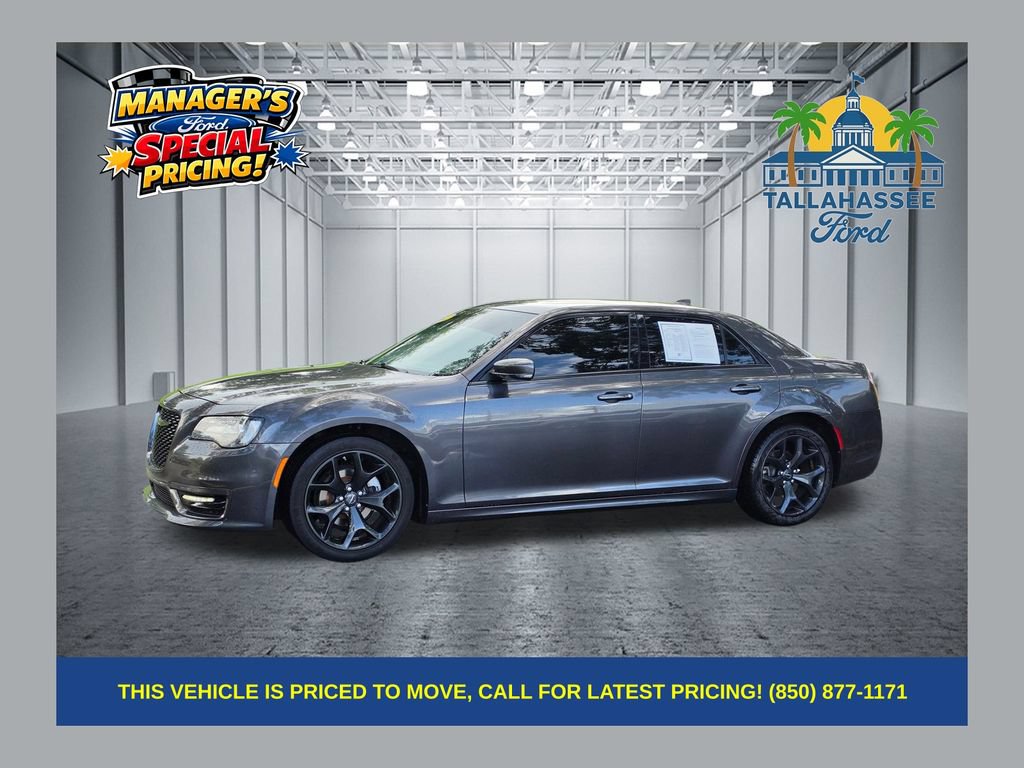 Used 2022 Chrysler 300 Touring L RWD image 1