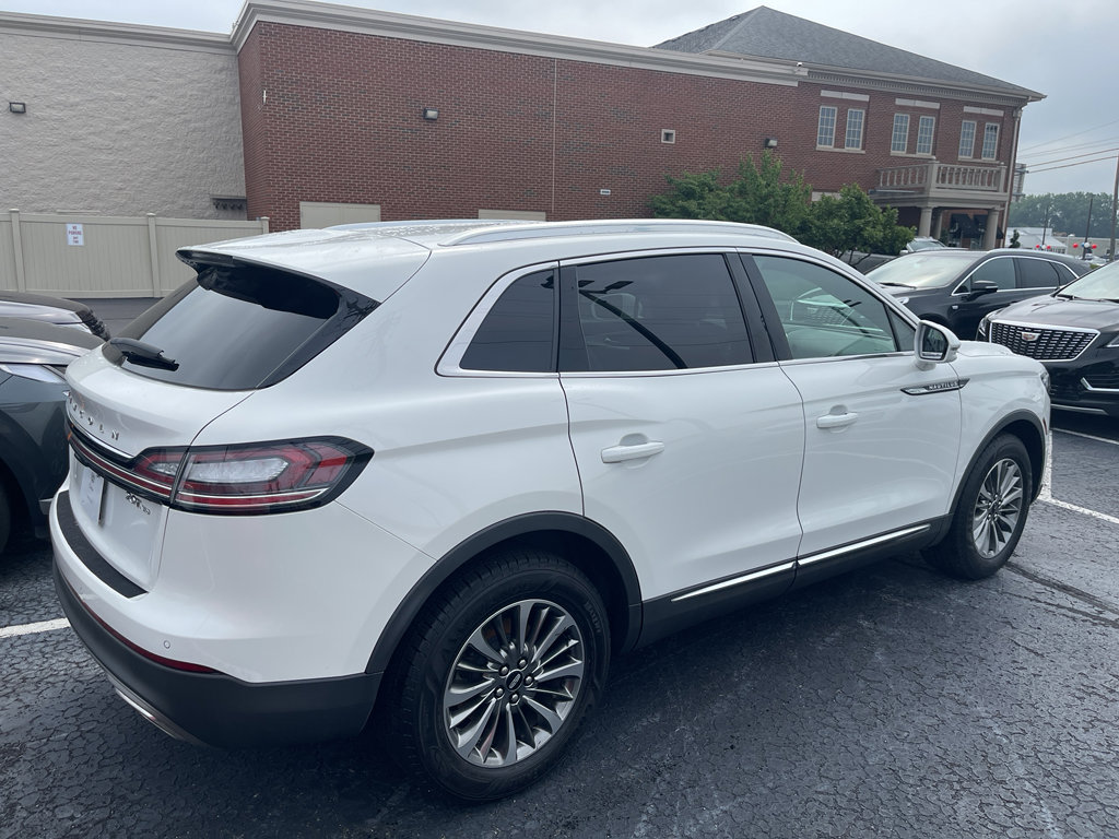 Used 2020 Lincoln Nautilus Premier w/ Equipment Group 101A image 8