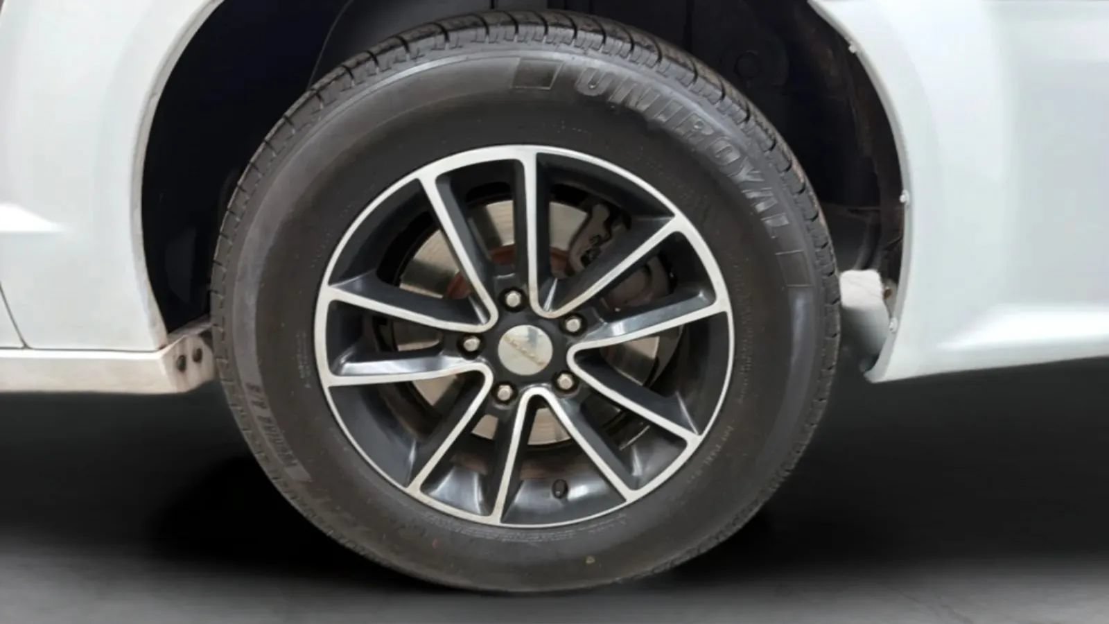 Used 2019 Dodge Grand Caravan GT FWD image 31