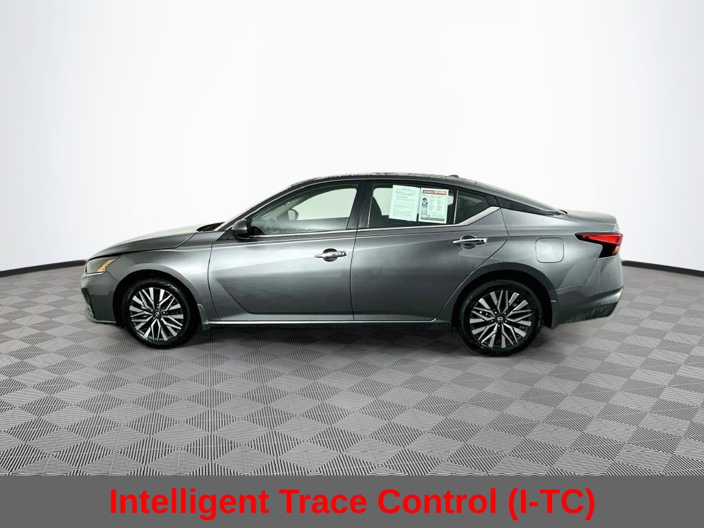 Certified 2024 Nissan Altima 2.5 SV w/ SV Premium Package AWD/4WD image 8