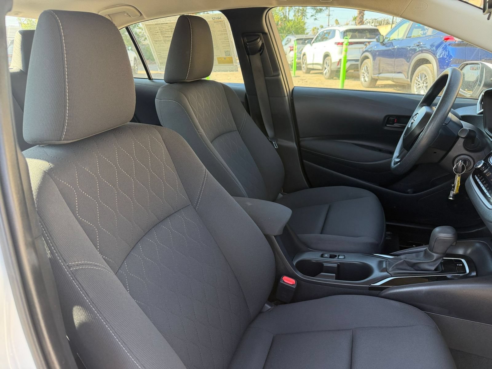 Used 2025 Toyota Corolla LE FWD image 33