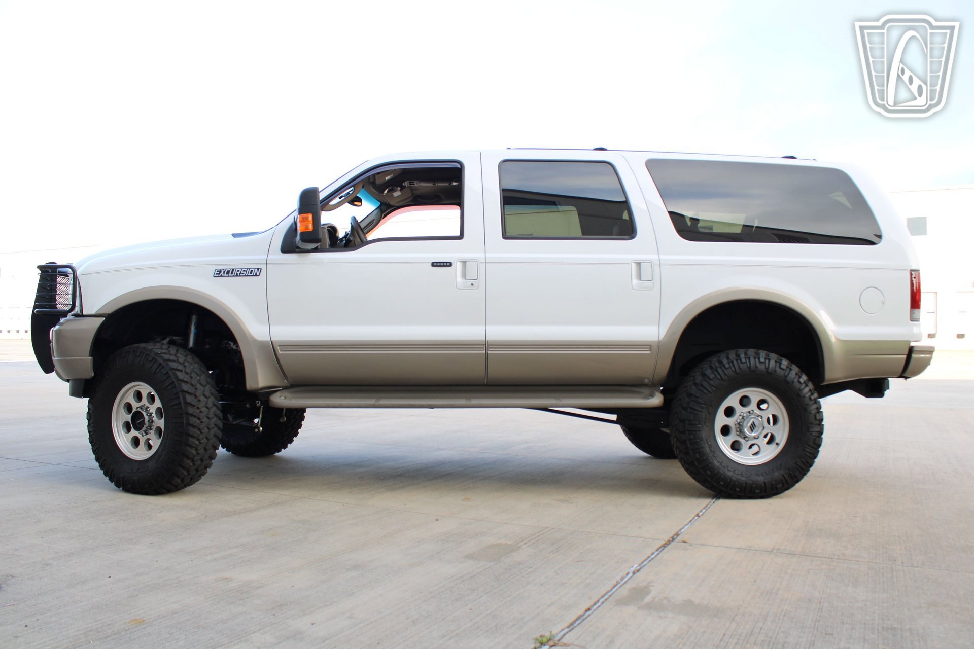 Used 2004 Ford Excursion Eddie Bauer image 4