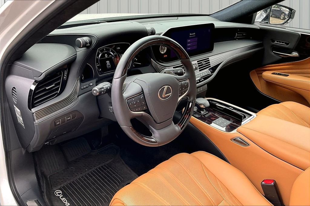 Used 2023 Lexus LS 500 AWD w/ Luxury Package image 17