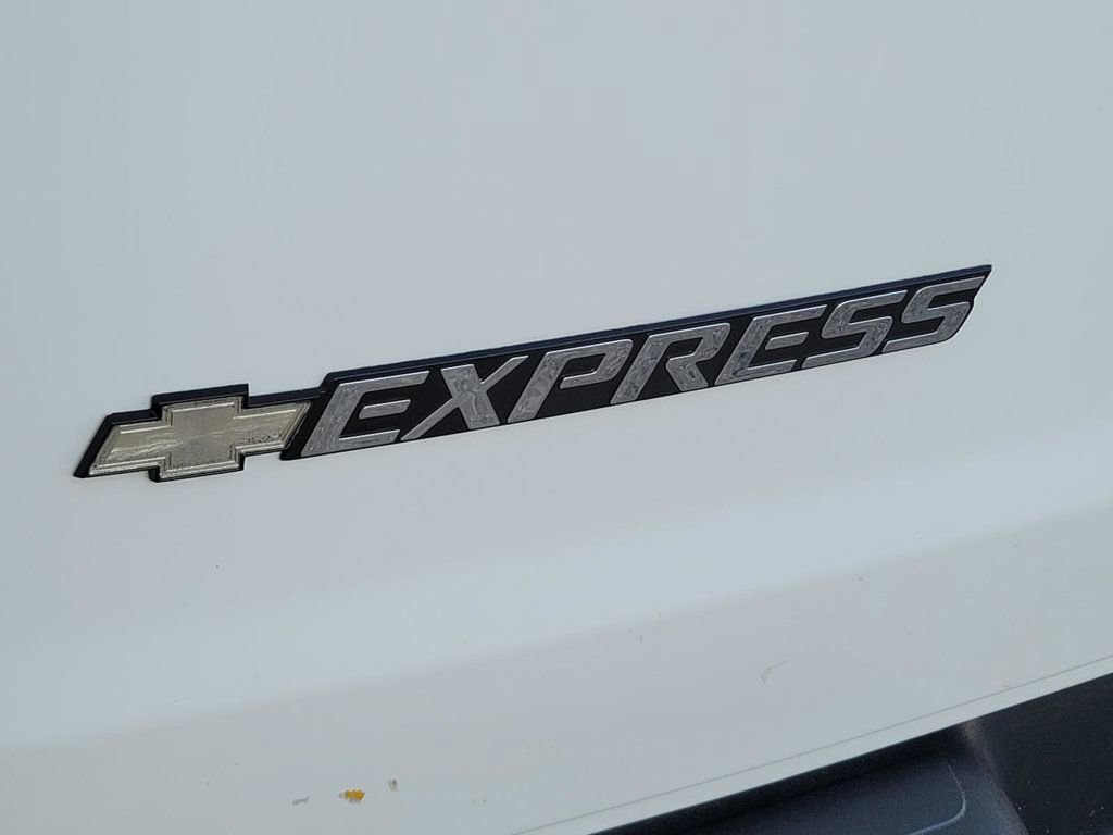 Used 2020 Chevrolet Express 2500 LS w/ Driver Convenience Package image 26