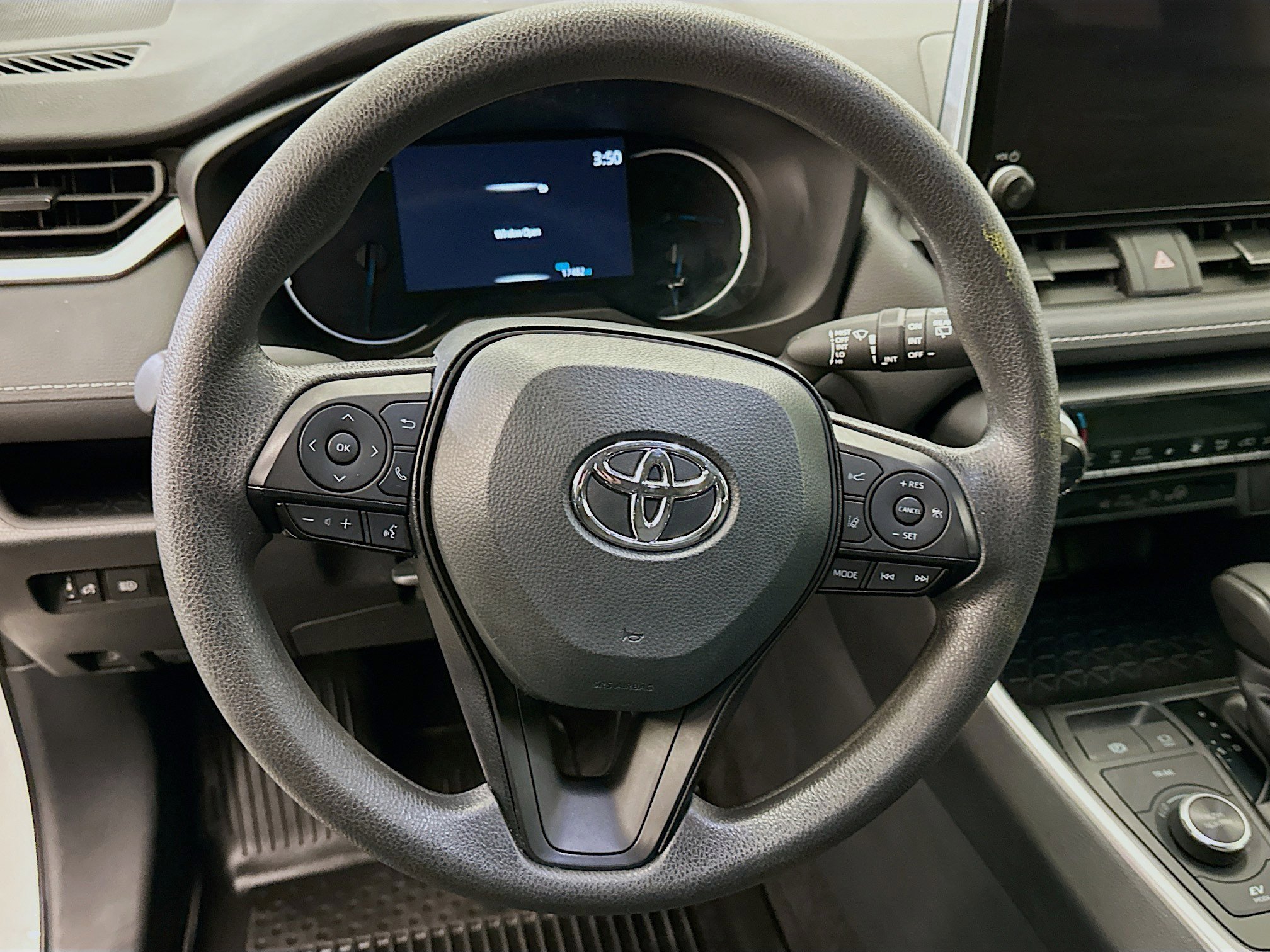 Used 2025 Toyota RAV4 XLE image 18