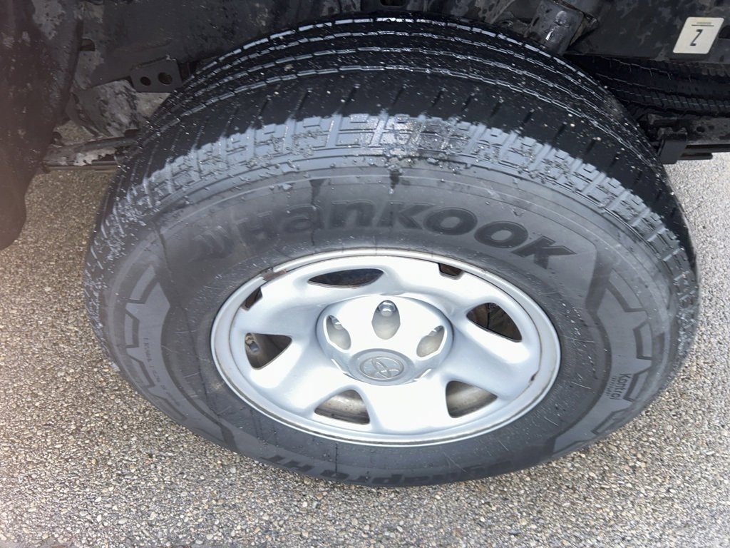 Used 2019 Toyota Tacoma SR image 15