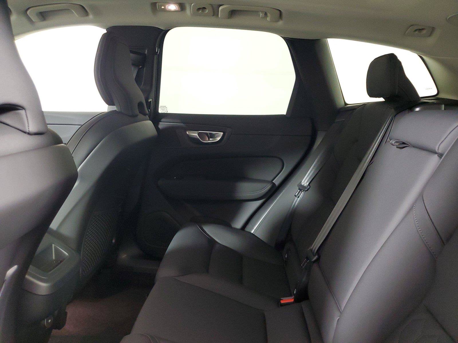 New 2026 Volvo XC60 B5 Plus w/ Climate Package AWD/4WD image 12