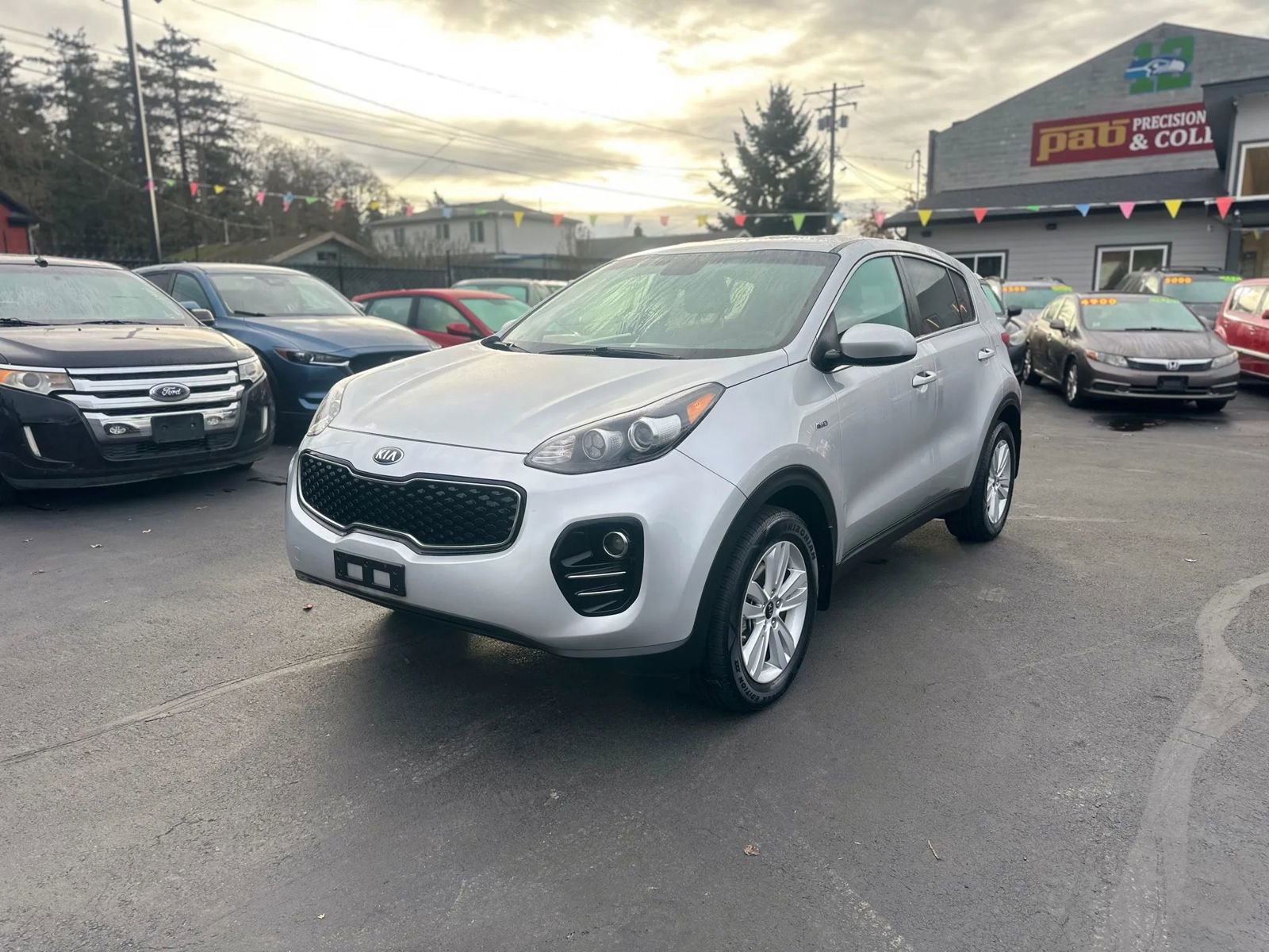 Used 2018 Kia Sportage LX image 3