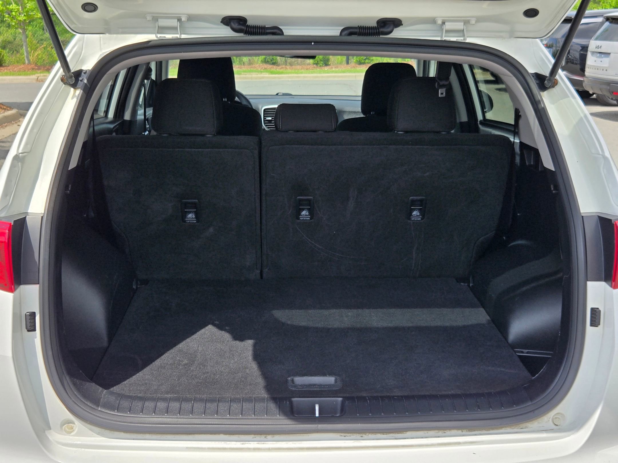 Used 2018 Kia Sportage LX image 18