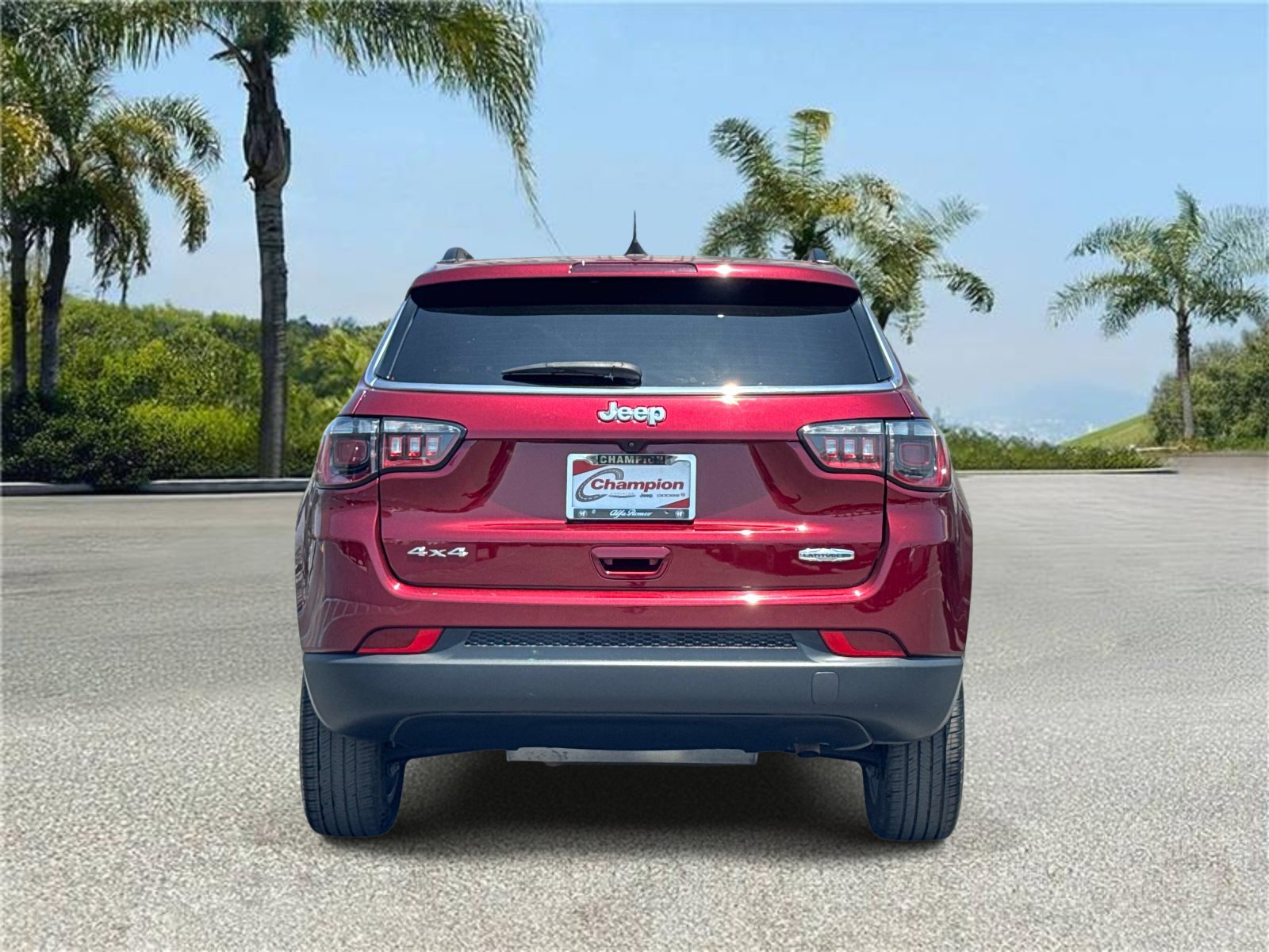 Certified 2022 Jeep Compass Latitude w/ Sun and Sound Group AWD/4WD image 5
