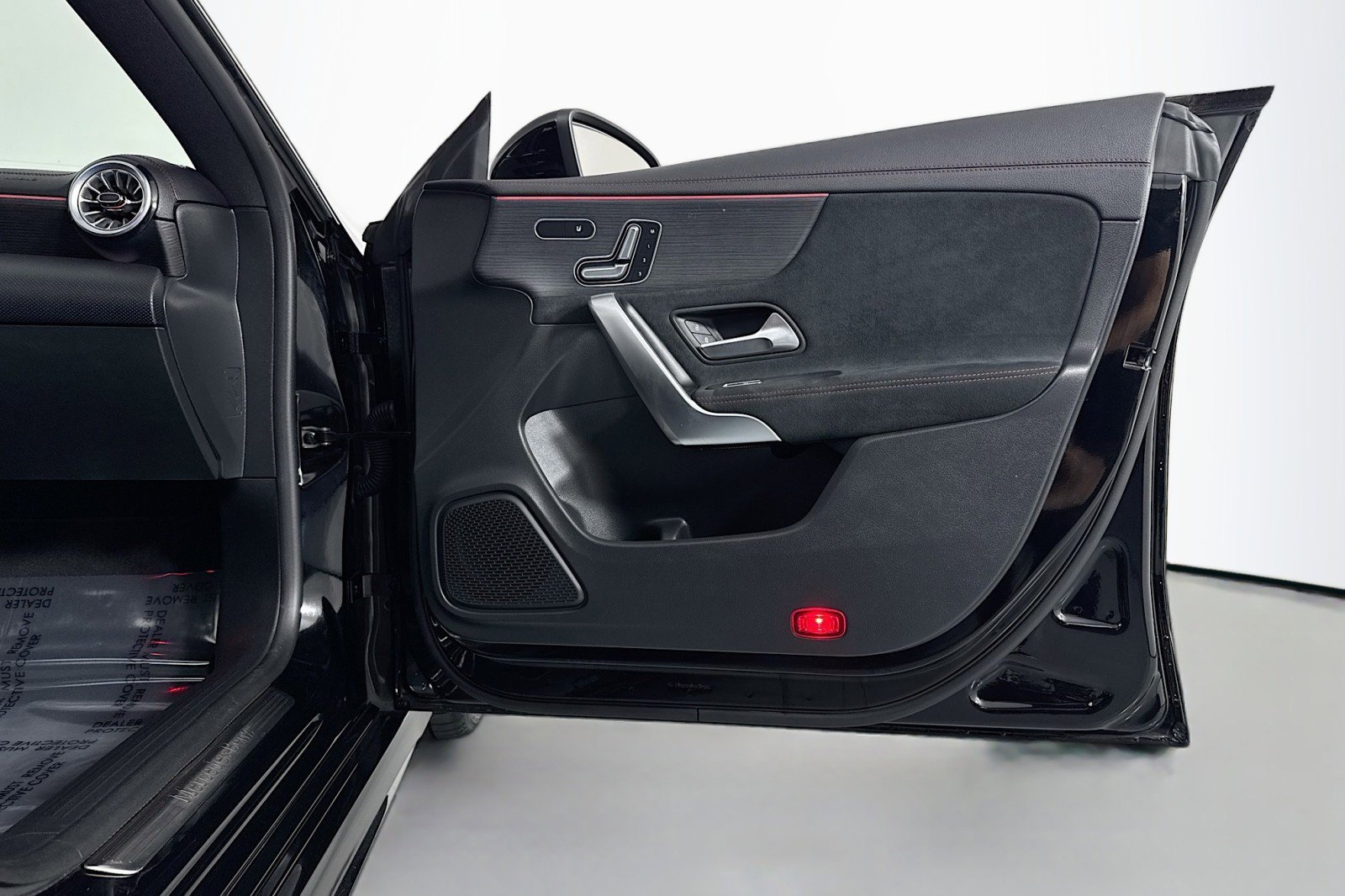 Certified 2023 Mercedes-Benz CLA 250 image 25