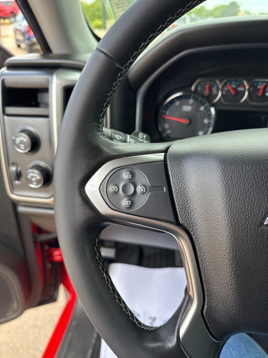 Used 2018 Chevrolet Silverado 1500 LT w/ LT Eassist Package AWD/4WD image 21