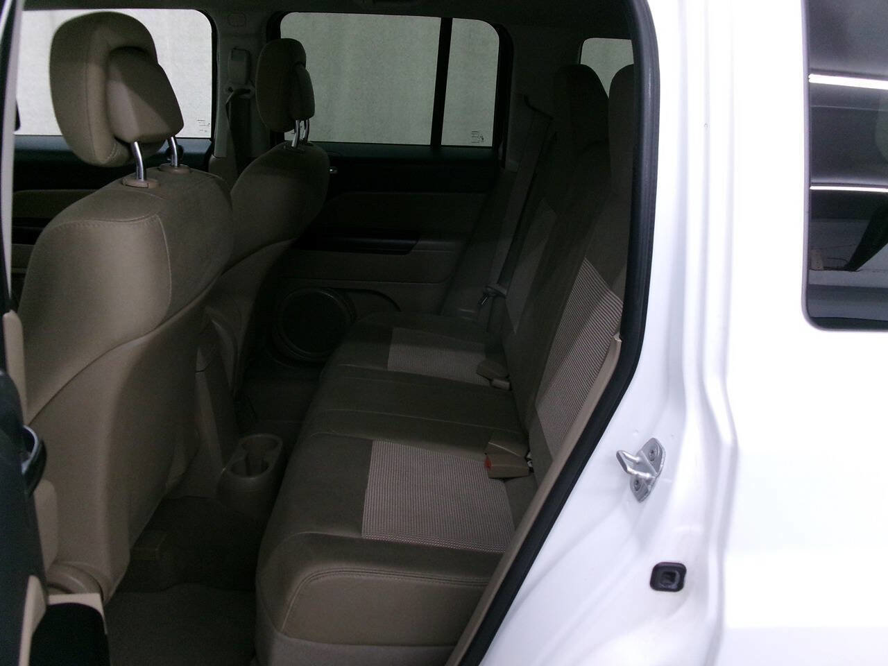 Used 2012 Jeep Patriot Latitude w/ Sun/Sound Group AWD/4WD image 16