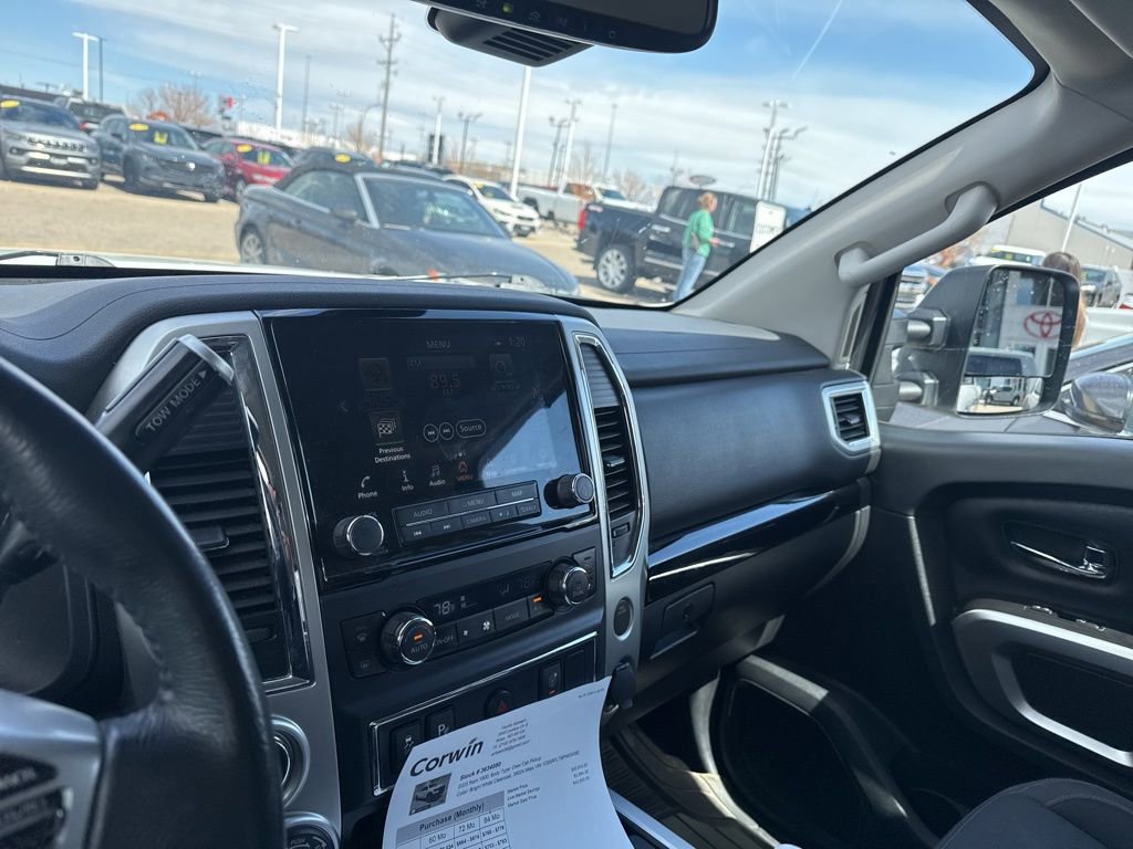 Used 2020 Nissan Titan SV w/ SV Convenience Package AWD/4WD image 12