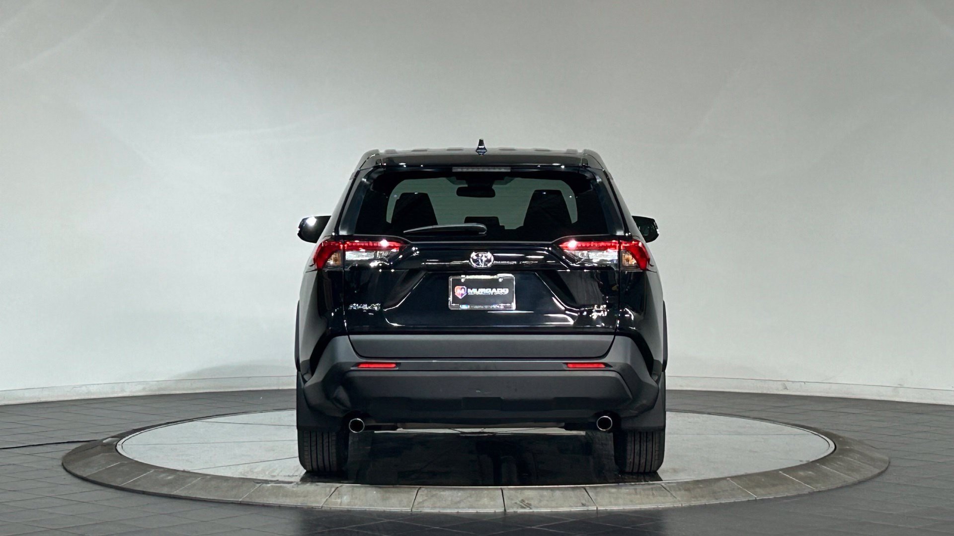 Used 2022 Toyota RAV4 LE AWD/4WD image 8