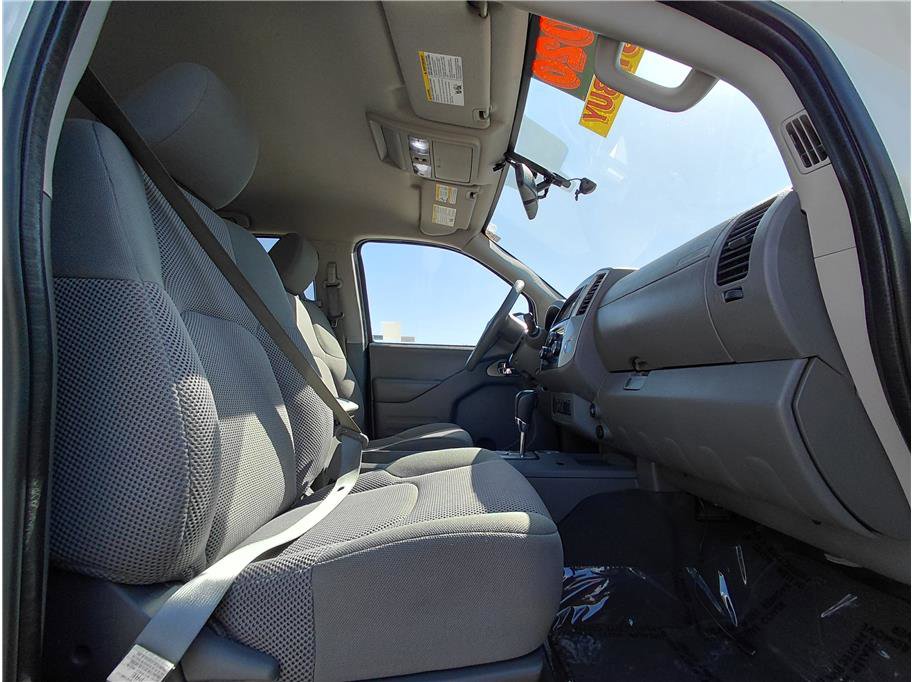 Used 2020 Nissan Frontier SV image 15