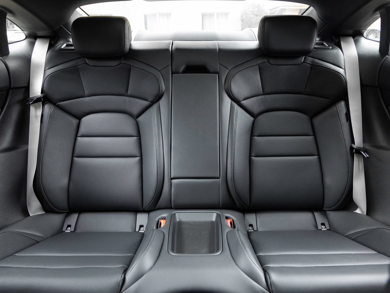 Certified 2026 Porsche Taycan AWD/4WD image 29