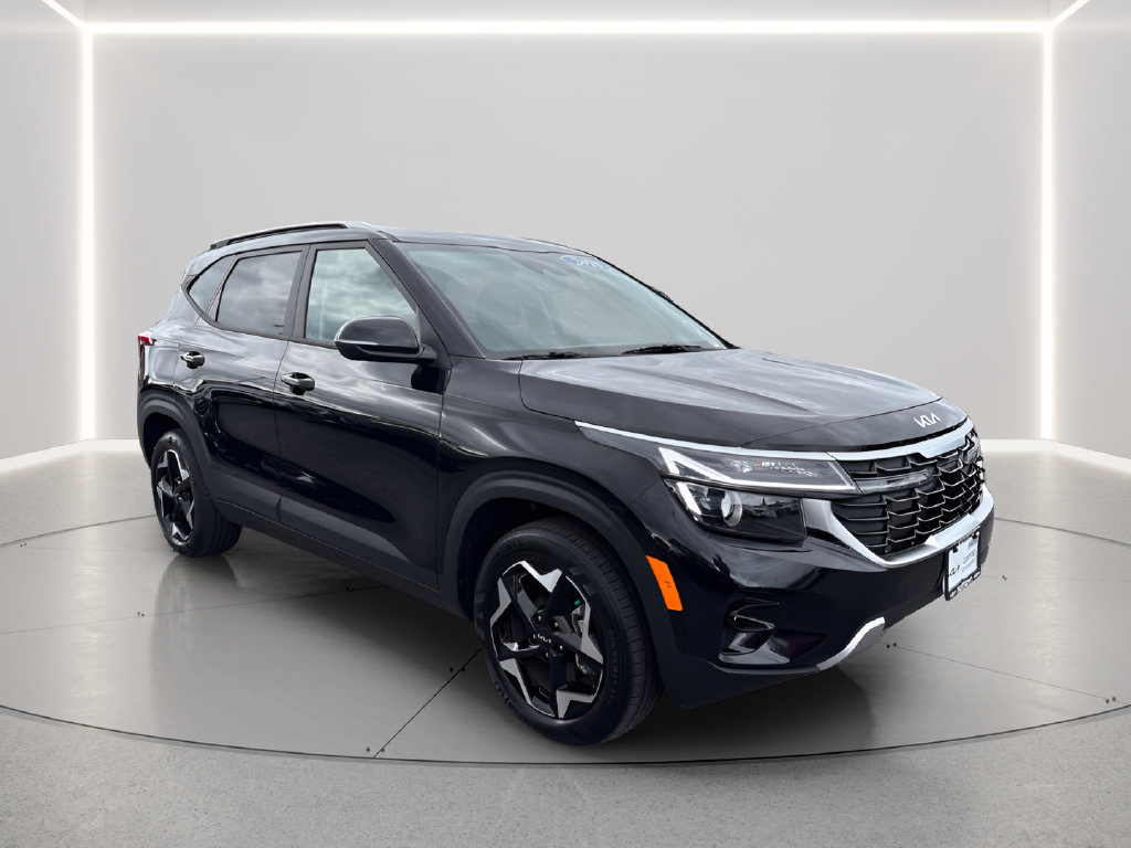 Certified 2025 Kia Seltos S AWD/4WD image 4