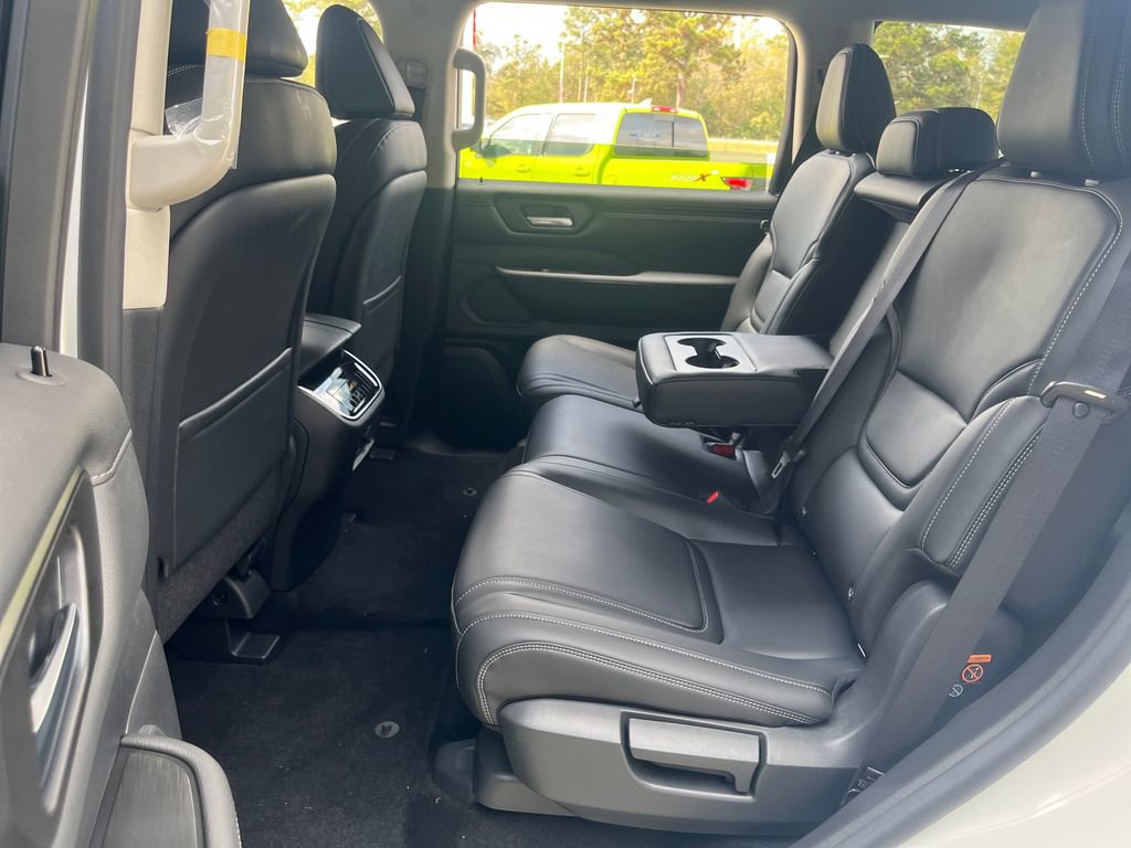 New 2026 Nissan Armada SV image 11