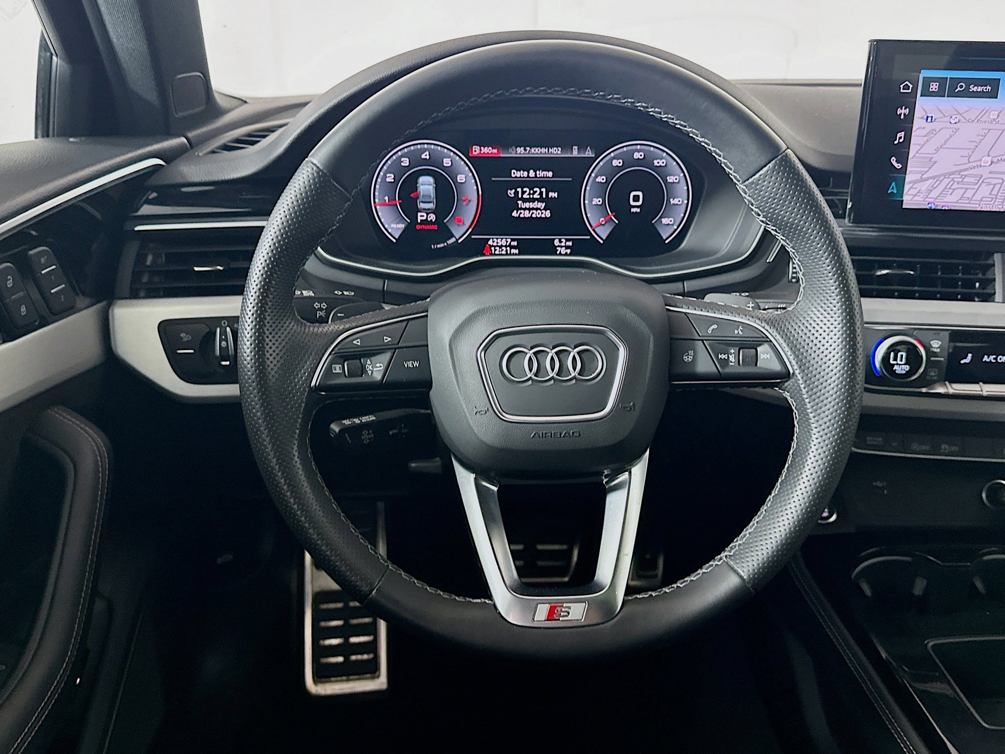 Used 2022 Audi A4 2.0T Premium Plus w/ Premium Plus Package AWD/4WD image 17