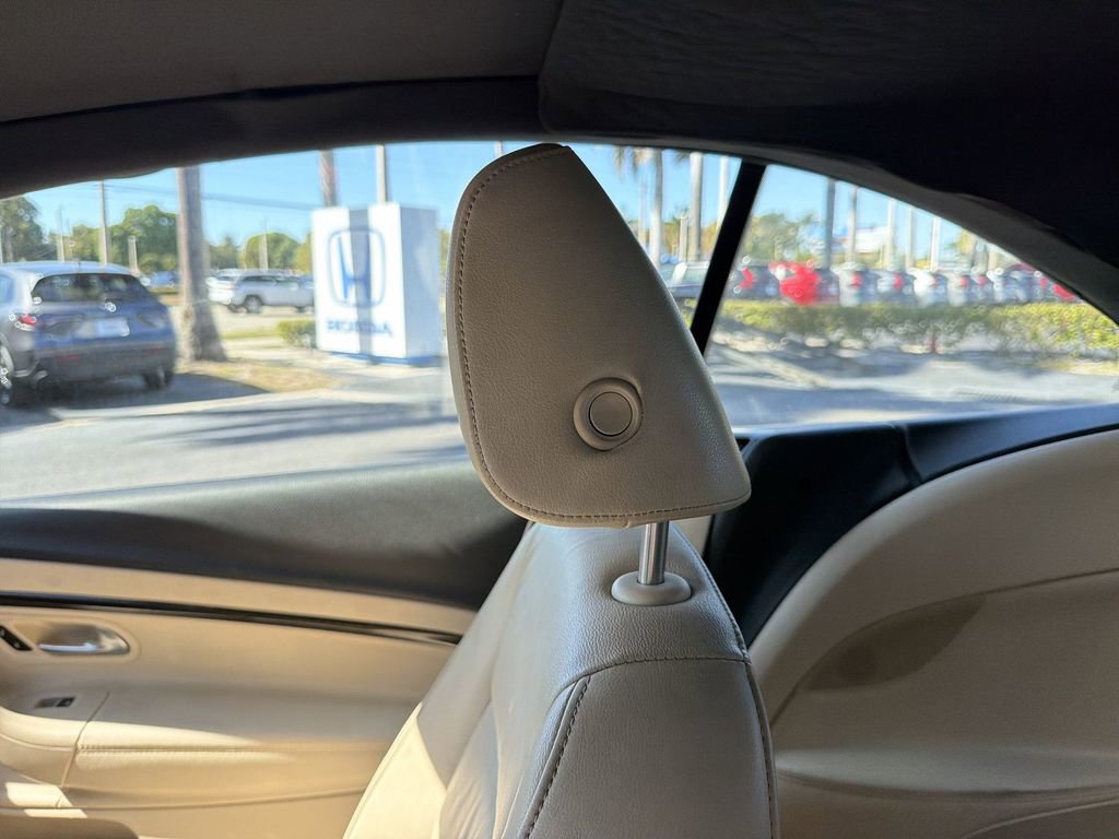 Used 2015 Volkswagen Eos Final Edition image 12