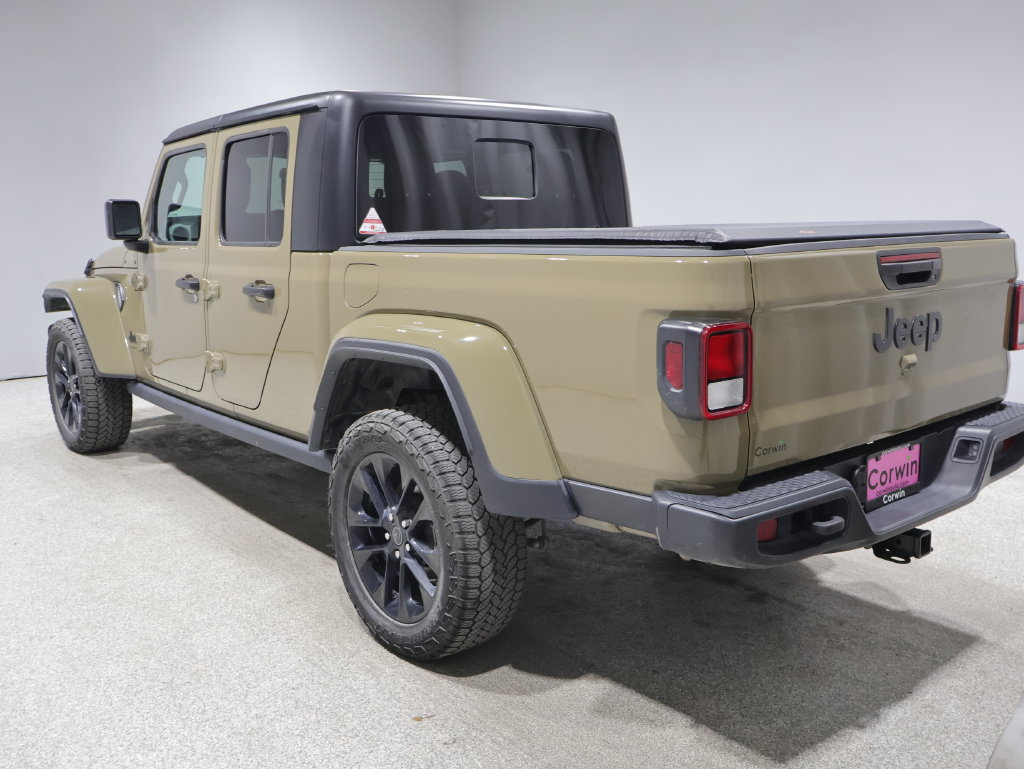 Used 2025 Jeep Gladiator Sport AWD/4WD image 5