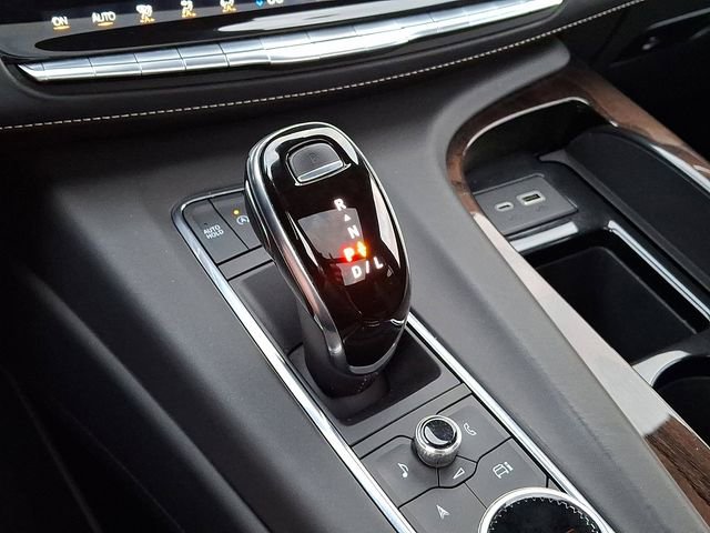 Used 2021 Cadillac Escalade Sport Platinum w/ LPO, ONYX Package image 17