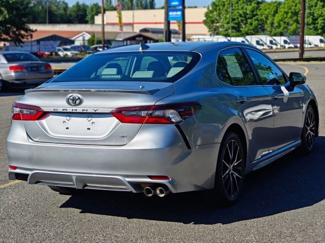 Used 2022 Toyota Camry SE FWD image 8