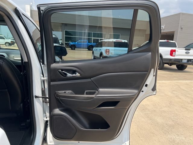 Used 2019 GMC Acadia SLT FWD image 21
