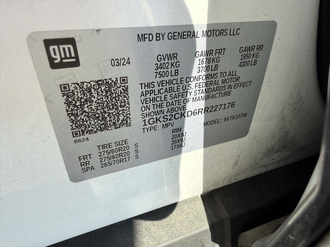Used 2024 GMC Yukon AT4 w/ Technology Package AWD/4WD image 19