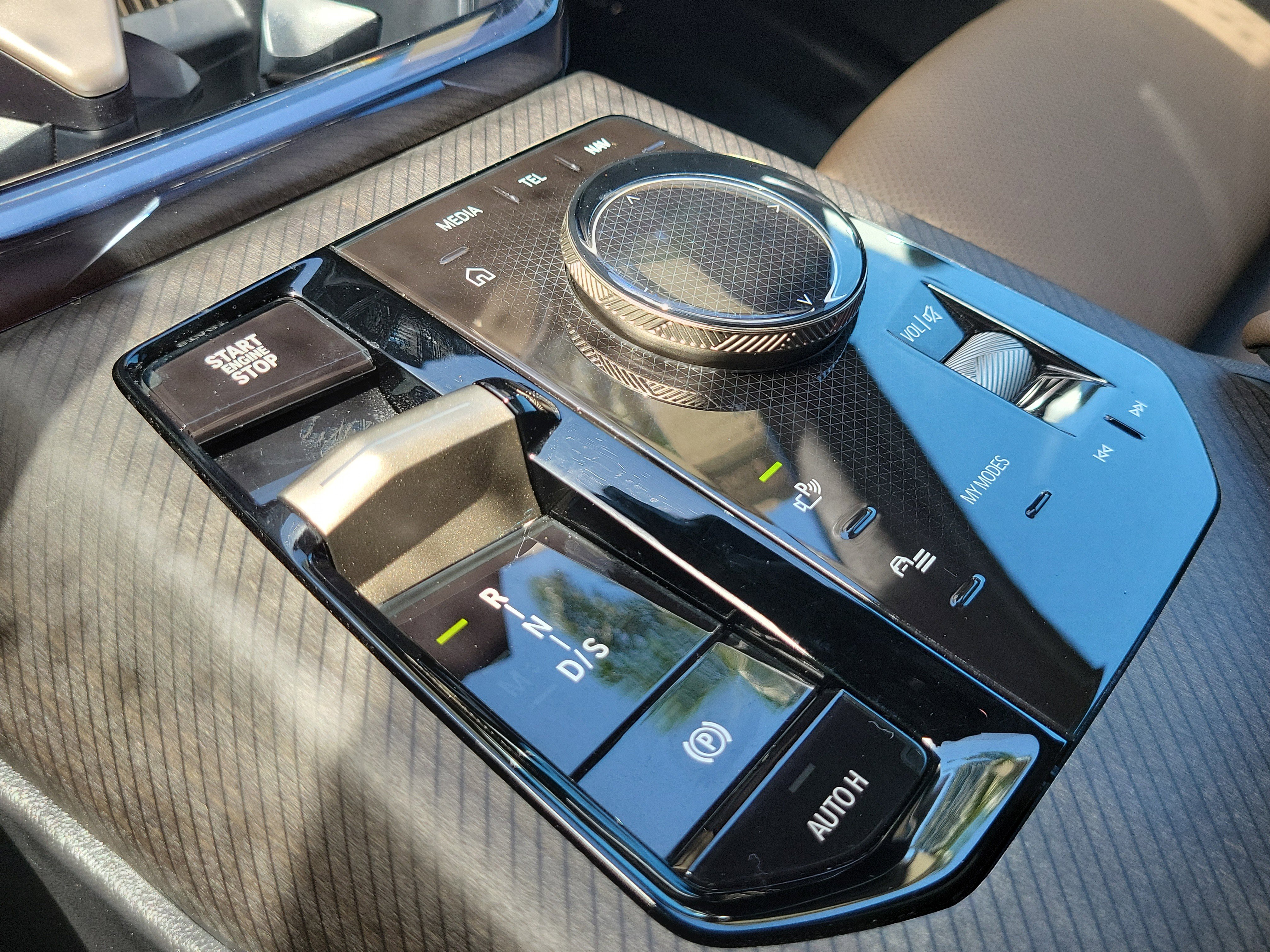 Used 2025 BMW X3 xDrive30i w/ Premium Package image 33