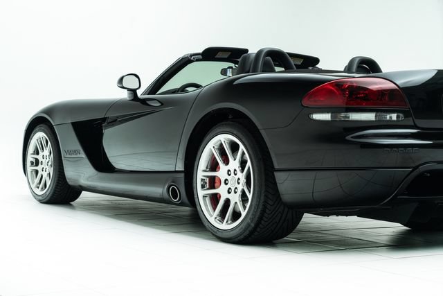 Used 2004 Dodge Viper SRT-10 RWD image 19