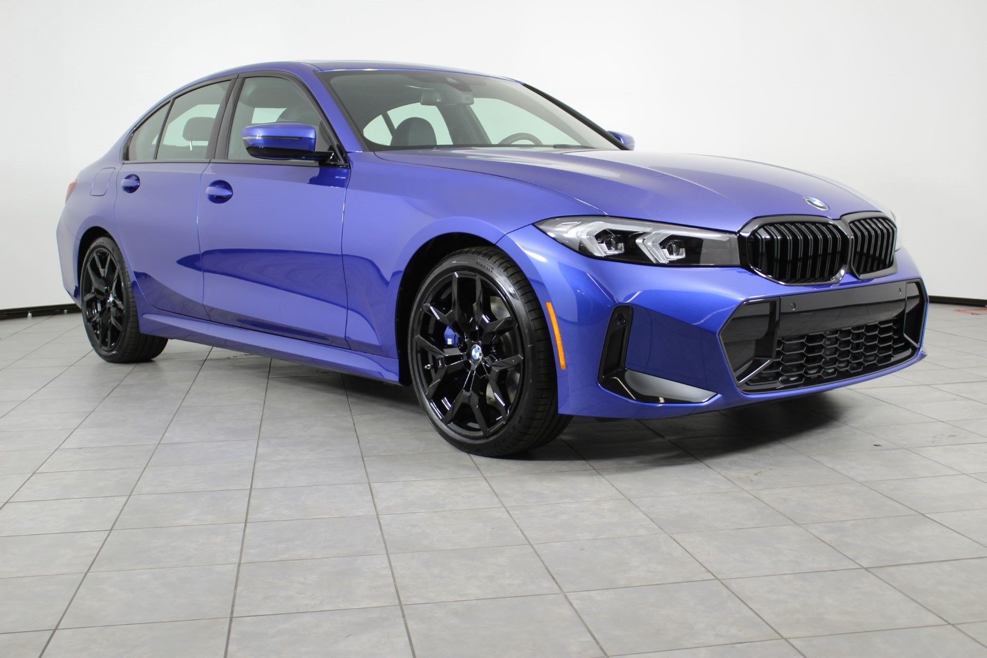 New 2026 BMW 330i Sedan w/ M Sport Package RWD image 7