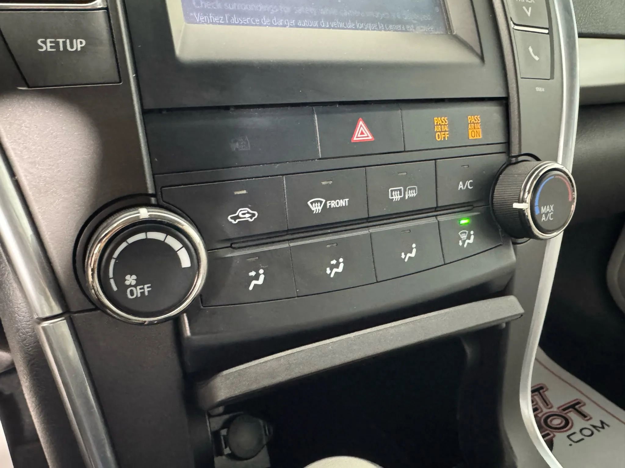 Used 2017 Toyota Camry SE image 19