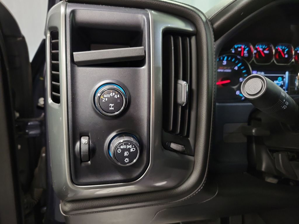 Used 2018 Chevrolet Silverado 1500 LTZ Z71 w/ Centennial Edition image 20