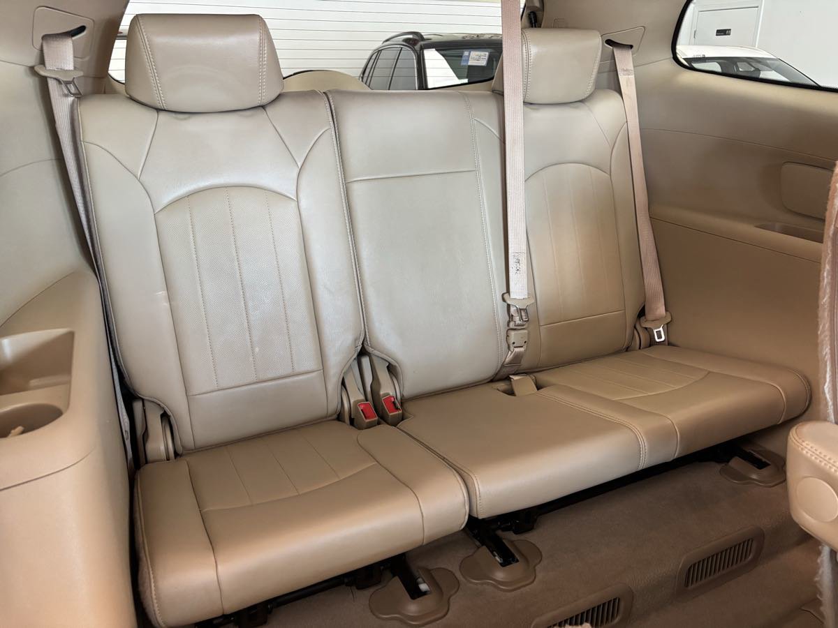 Used 2009 Buick Enclave CXL w/ Driver Confidence Package image 25