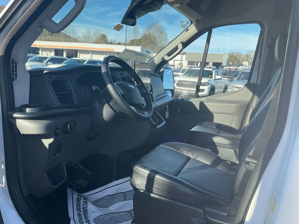 New 2026 Ford Transit 250 148 Medium Roof image 13