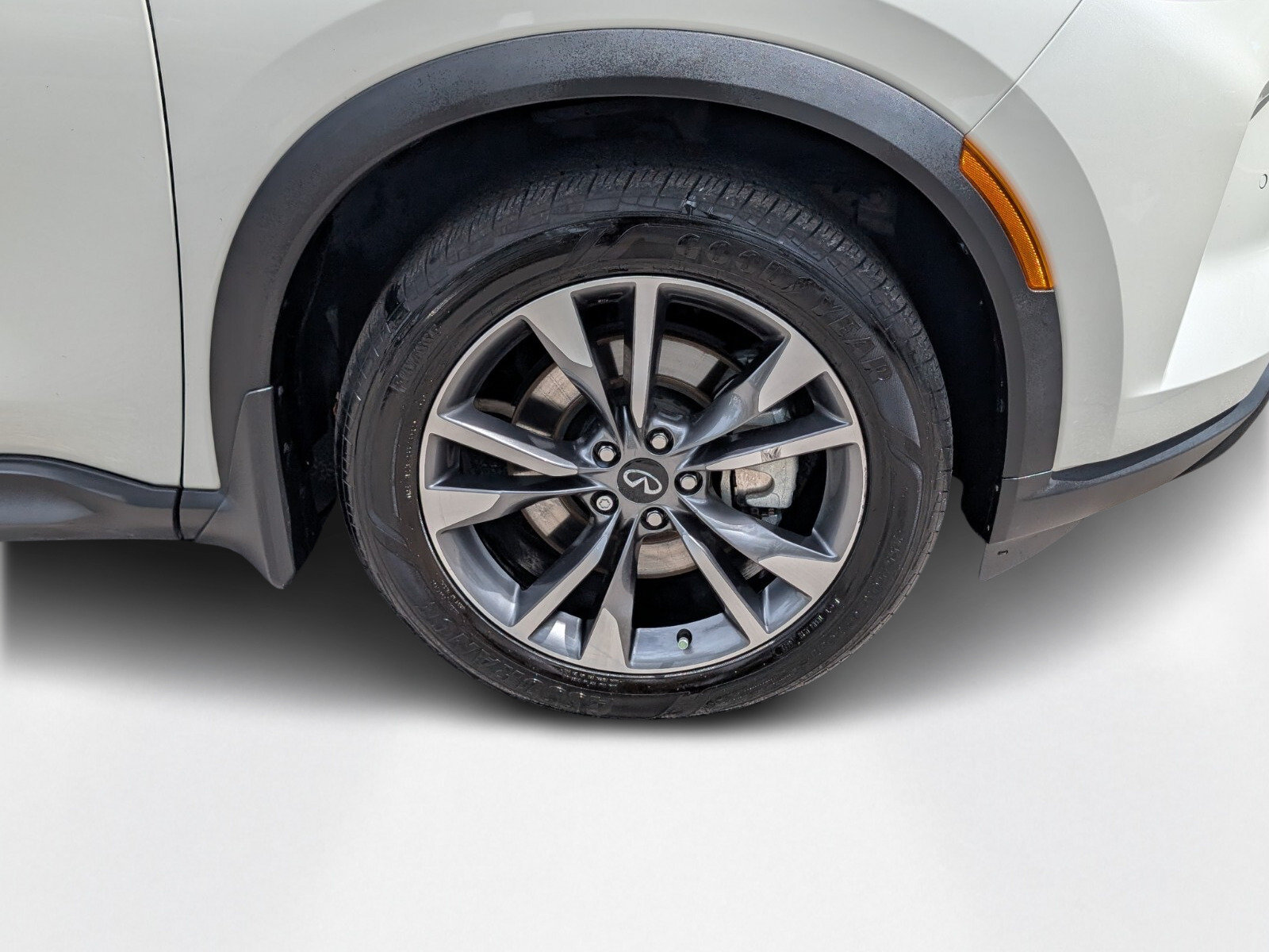 Used 2023 INFINITI QX60 Luxe w/ Performance Audio Package FWD image 9