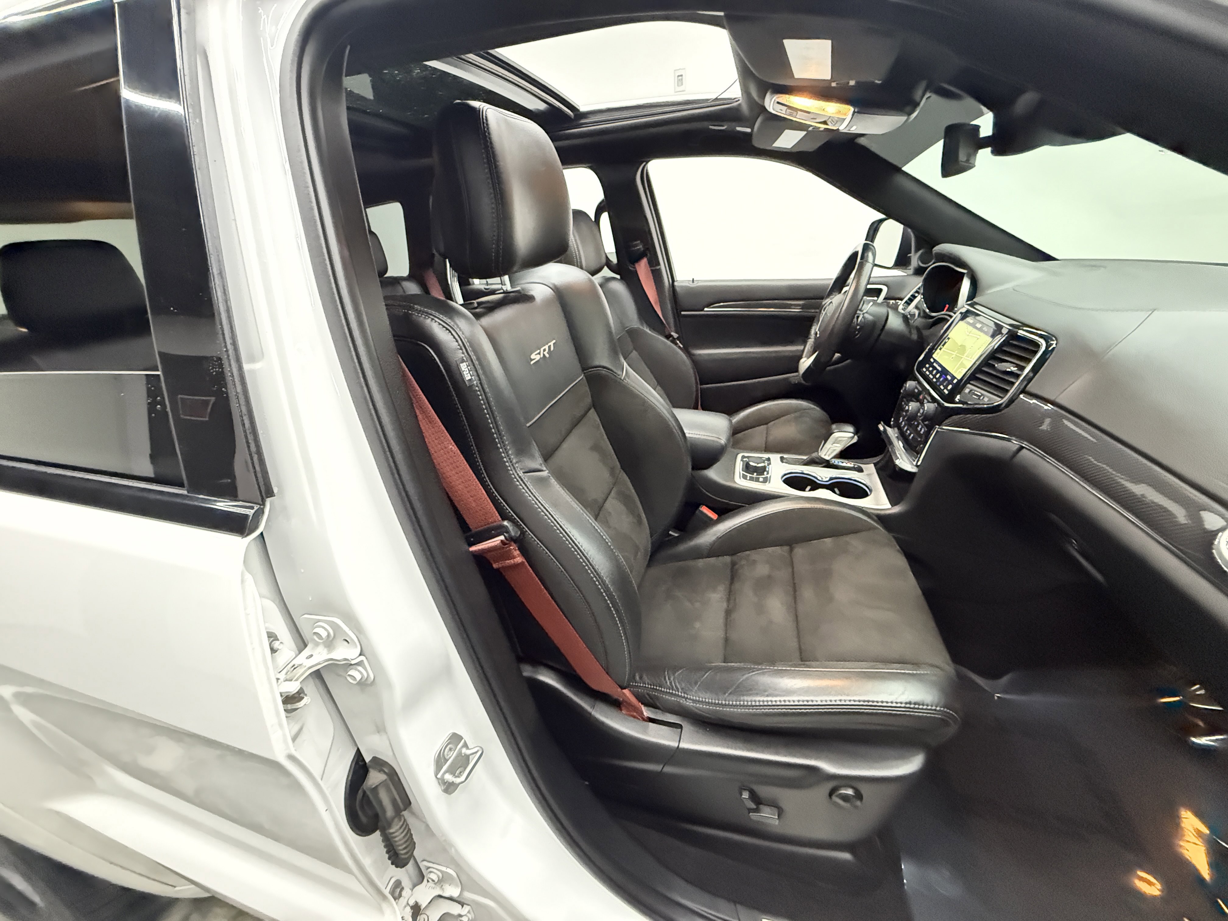 Used 2021 Jeep Grand Cherokee SRT image 20