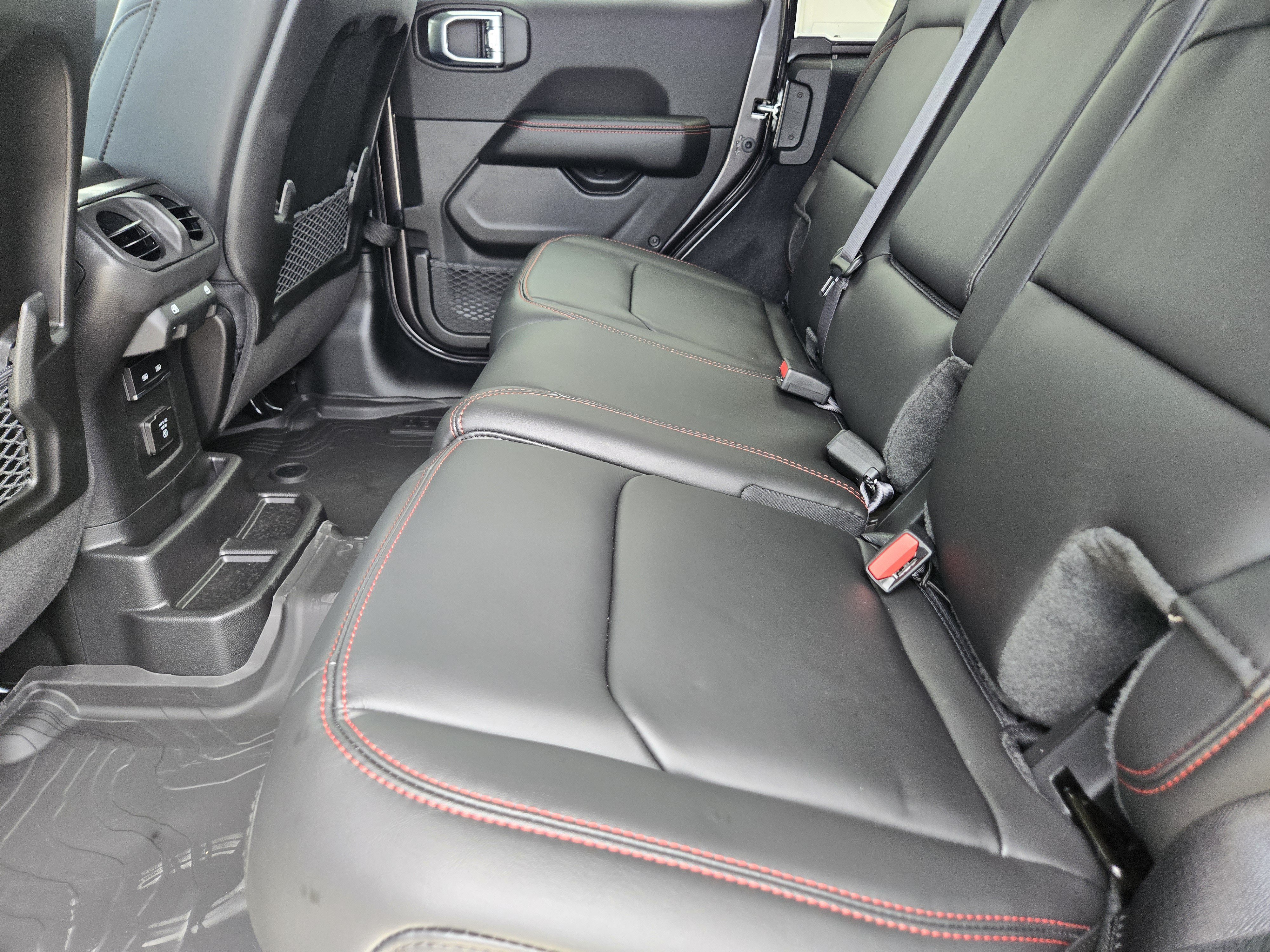 New 2026 Jeep Wrangler Unlimited Rubicon AWD/4WD image 21