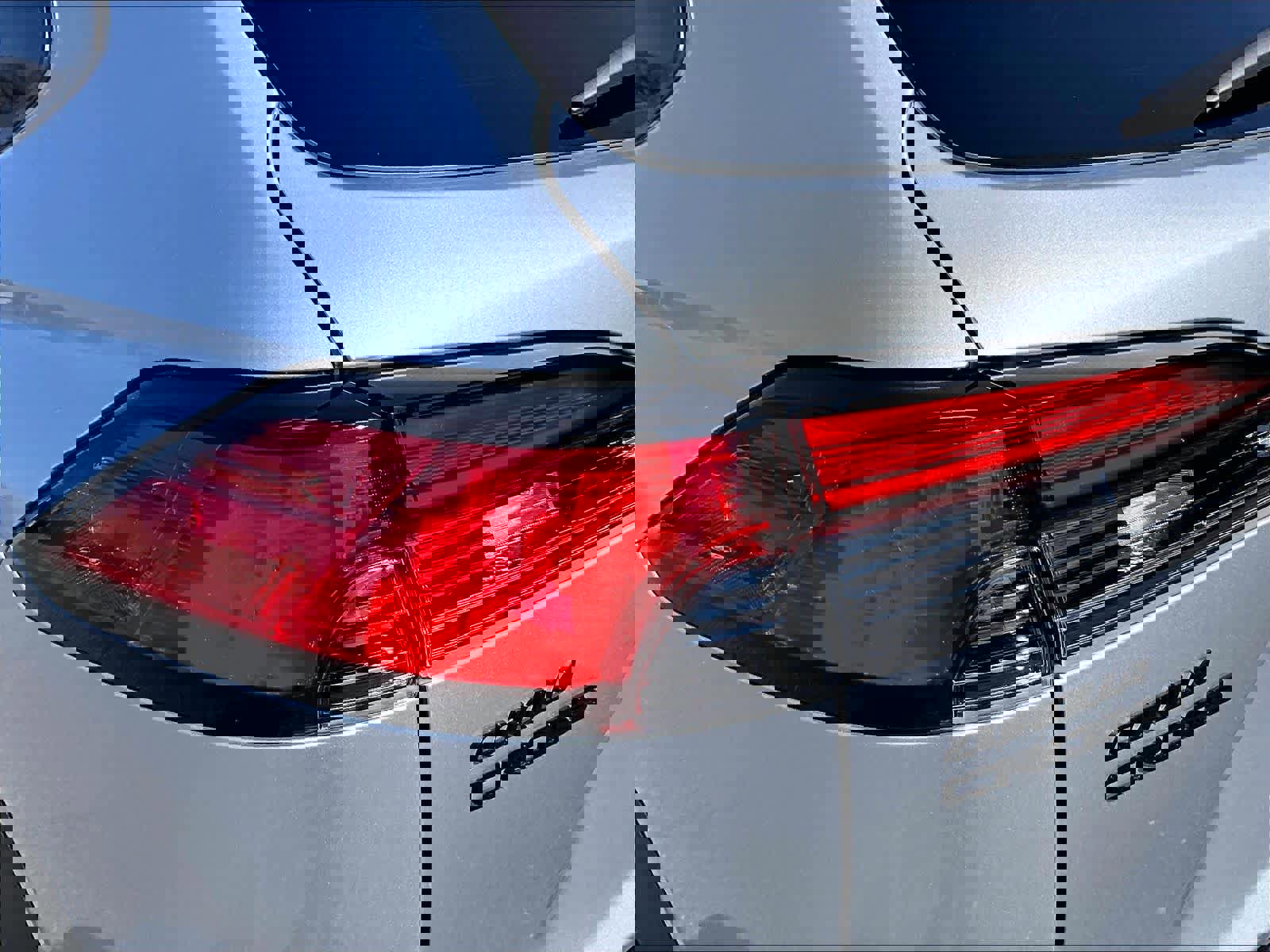 Used 2023 Toyota Corolla Cross XSE w/ Convenience Package image 34